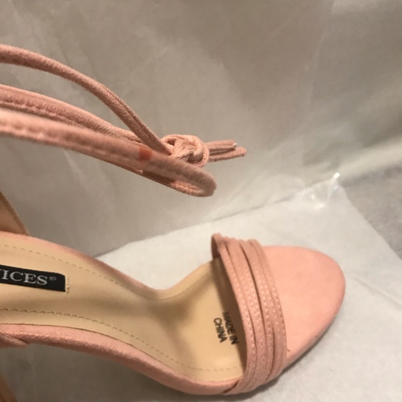 NIB VICES HEELS - Picture 5 of 8